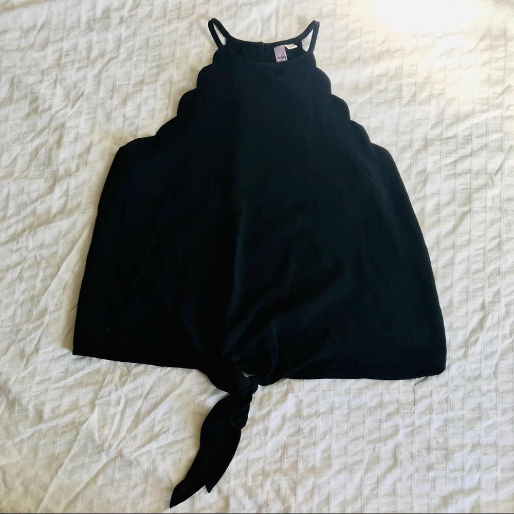 Francesca’s Kristina Scalloped Halter Top